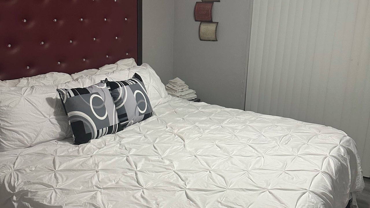 Photo of Bedroom in Miami Gardens