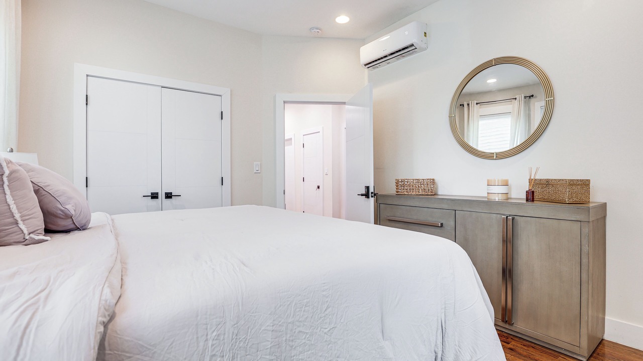Photo of Bedroom in South Side
