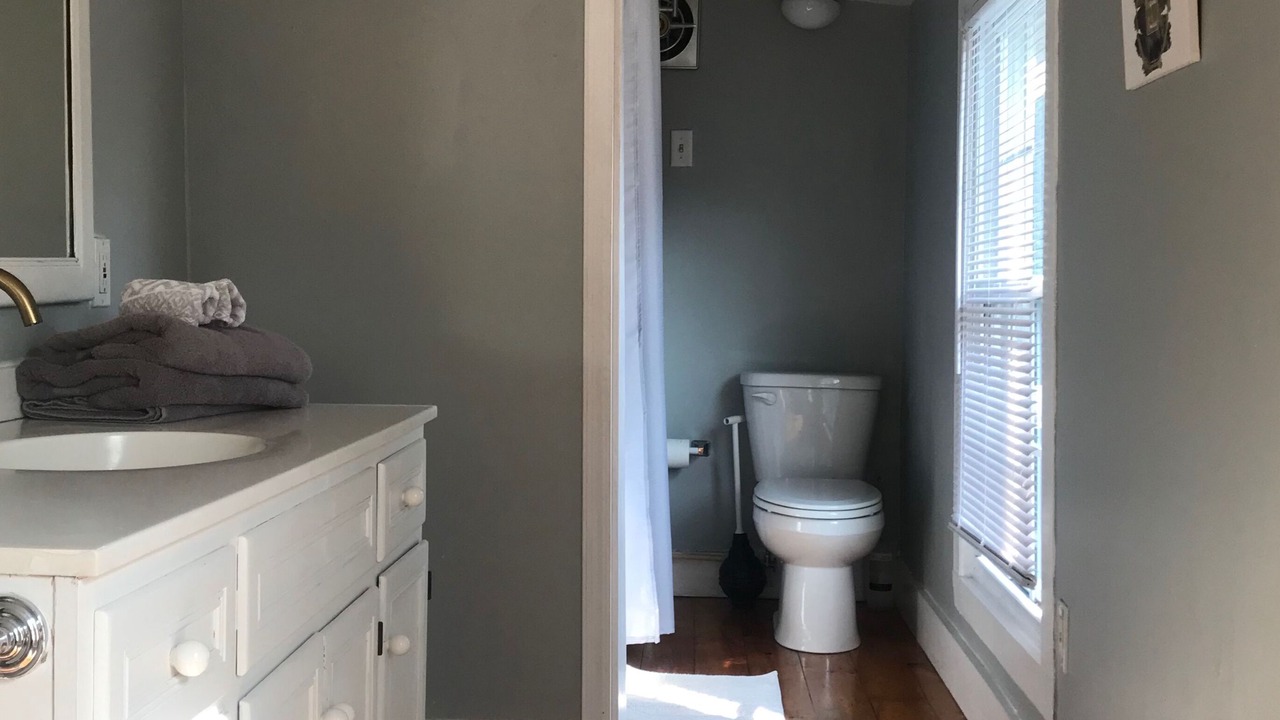 Photo of Bathroom in Smyrna