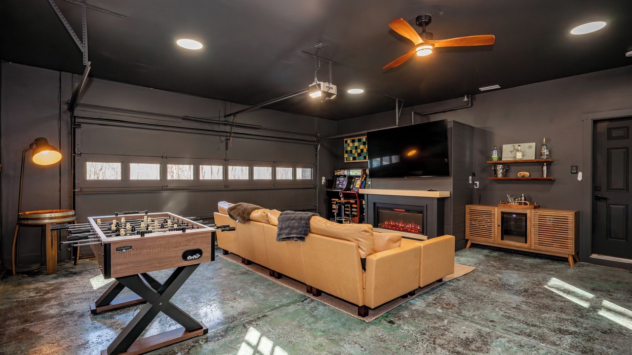 Photo of Livingroom in Accident