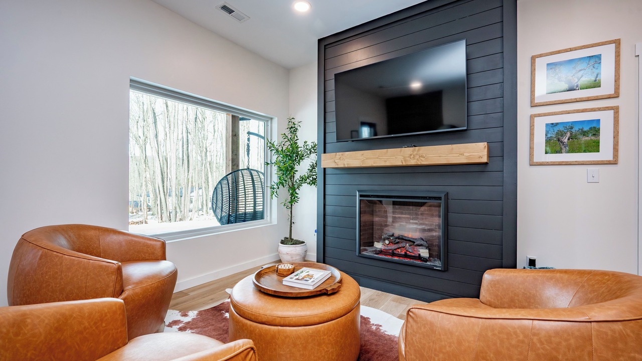 Photo of Livingroom in Accident