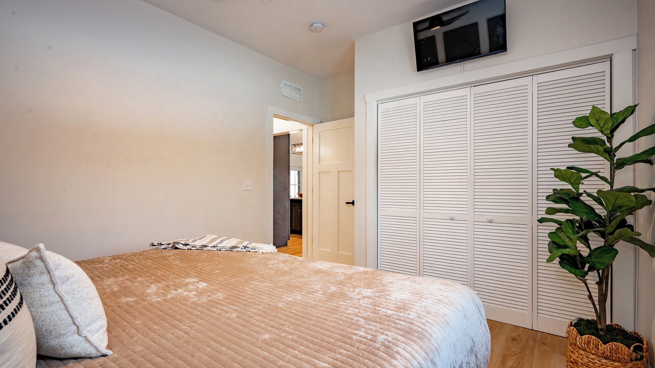 Photo of Bedroom in Accident