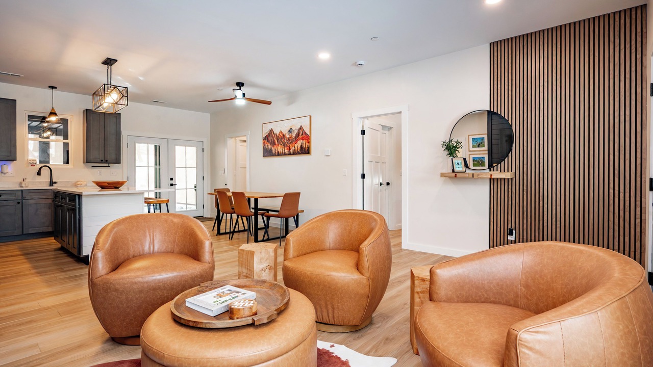 Photo of Livingroom in Accident