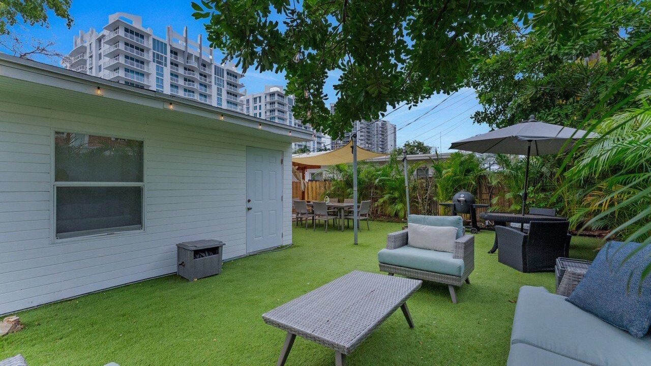 Photo of Patio Balcony in Lauderdale Beach