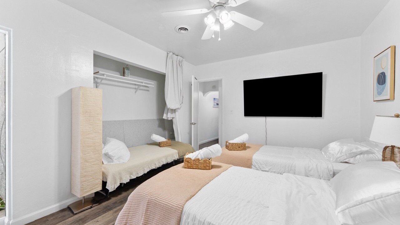 Photo of Bedroom in Lauderdale Beach