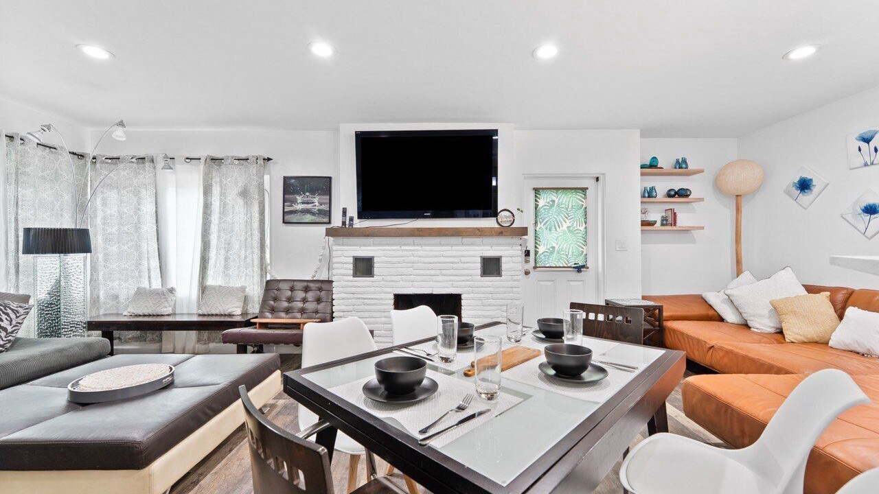Photo of Livingroom in Lauderdale Beach