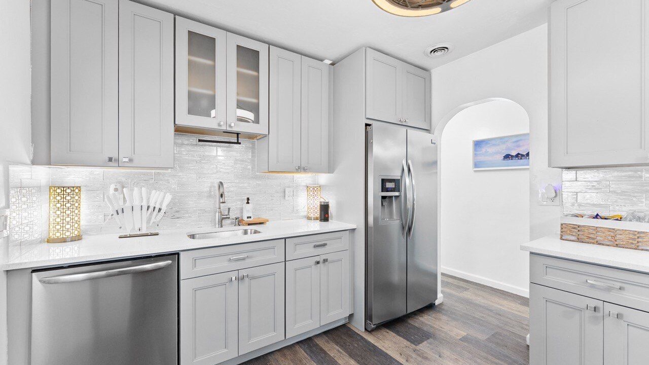 Photo of Kitchen in Lauderdale Beach