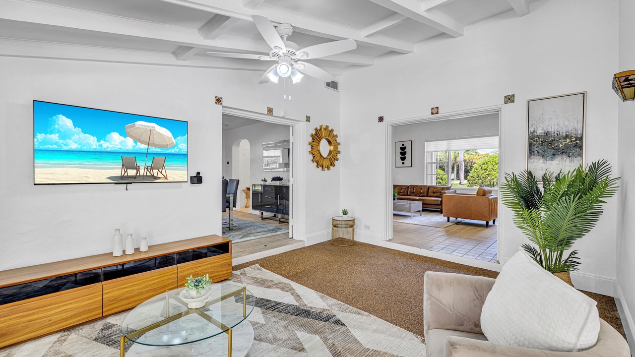 Photo of Livingroom in South Lake