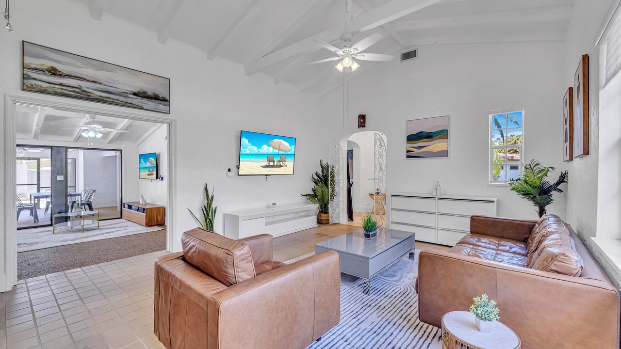 Photo of Livingroom in South Lake