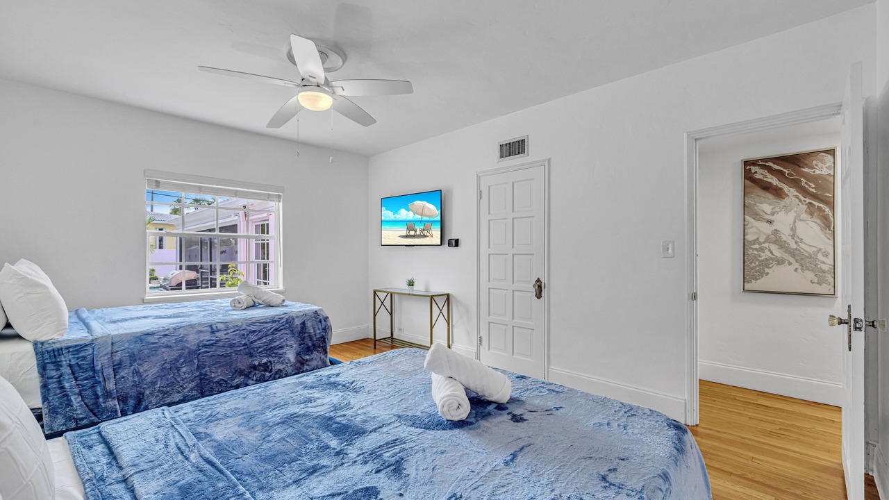 Photo of Bedroom in South Lake