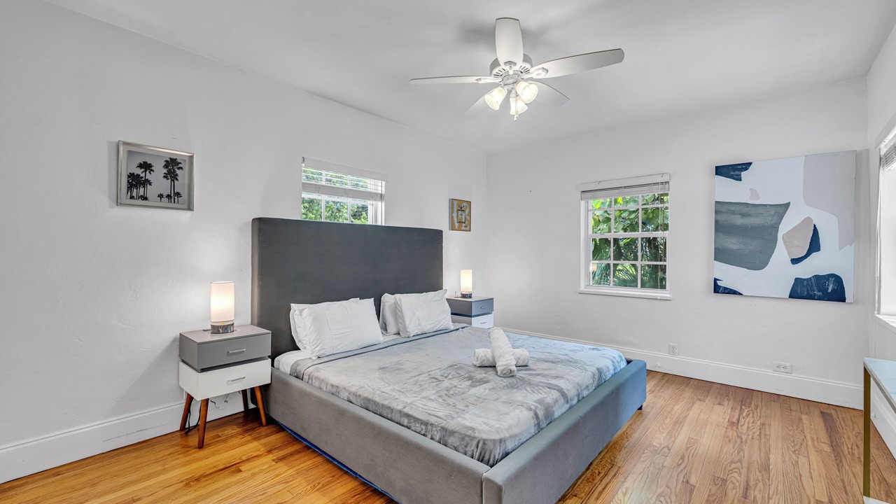Photo of Bedroom in South Lake