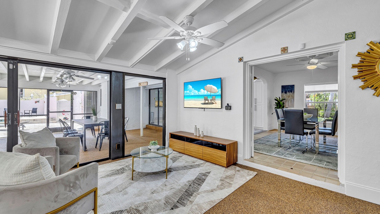 Photo of Livingroom in South Lake