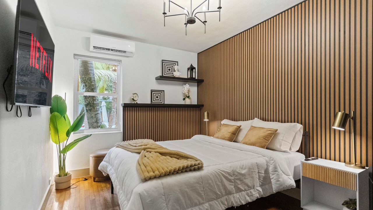Photo of Bedroom in Miami Shores