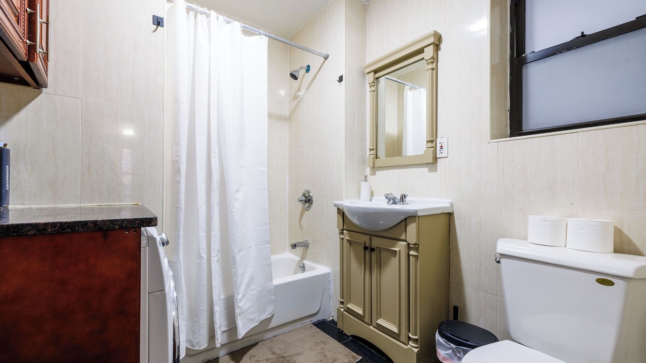 Photo of Bathroom in Manhattan Valley