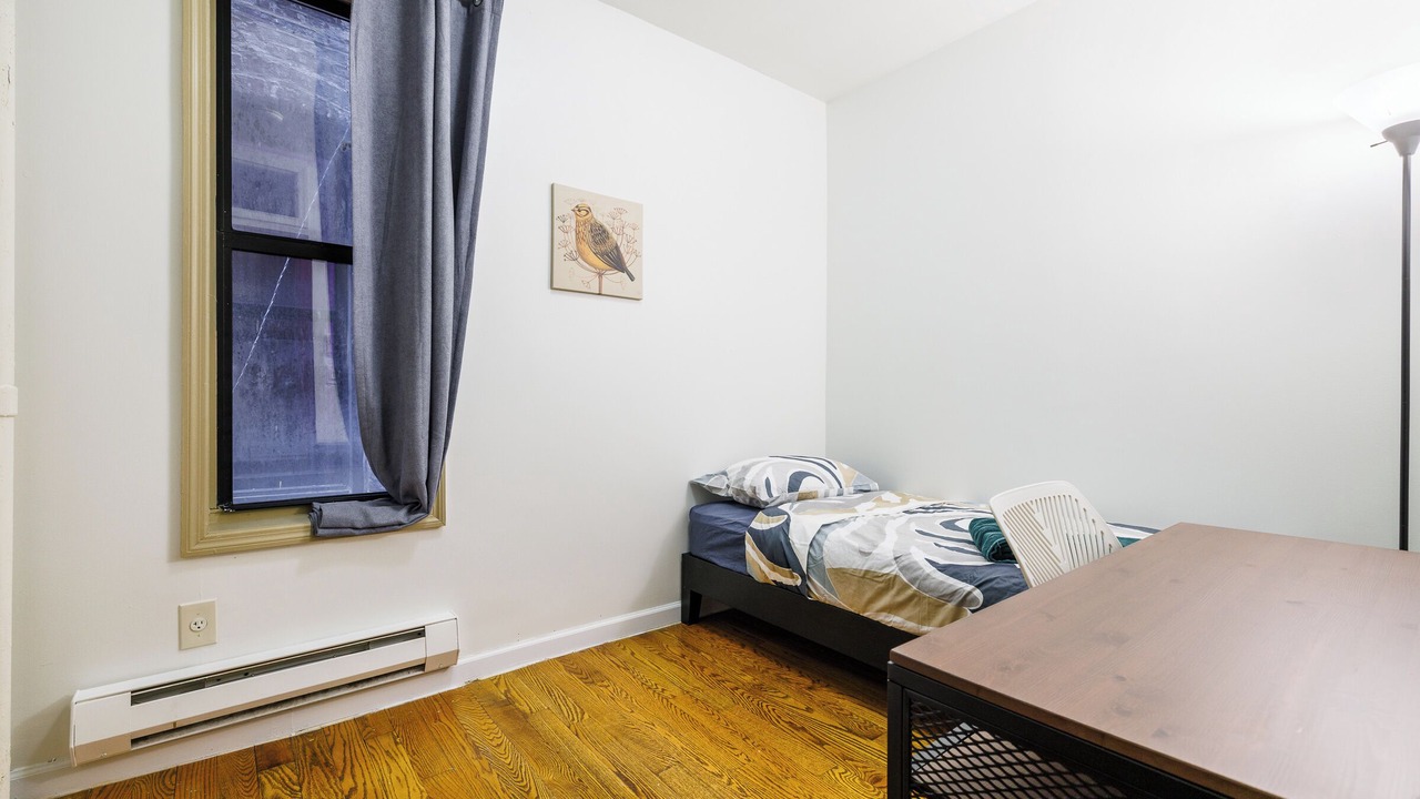 Photo of Bedroom in Manhattan Valley