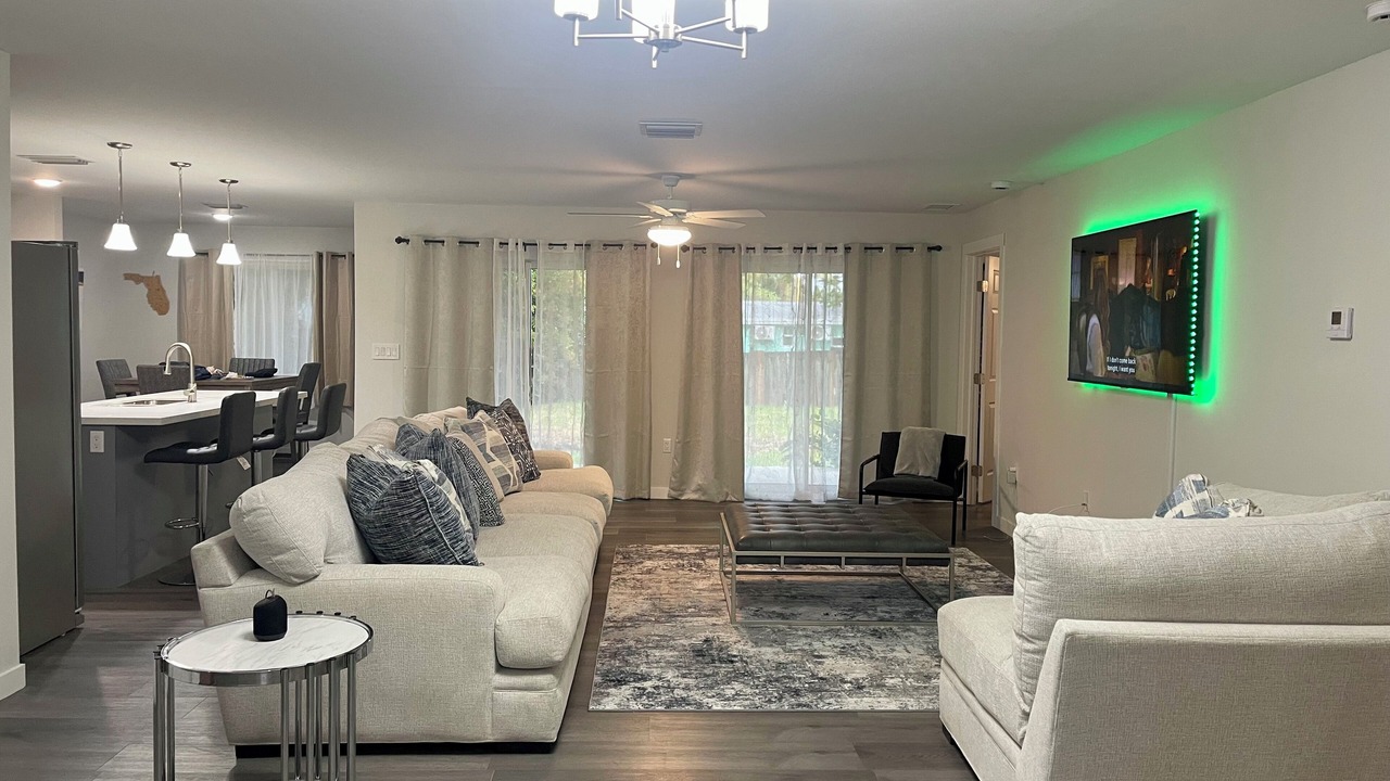 Photo of Livingroom in West Little River