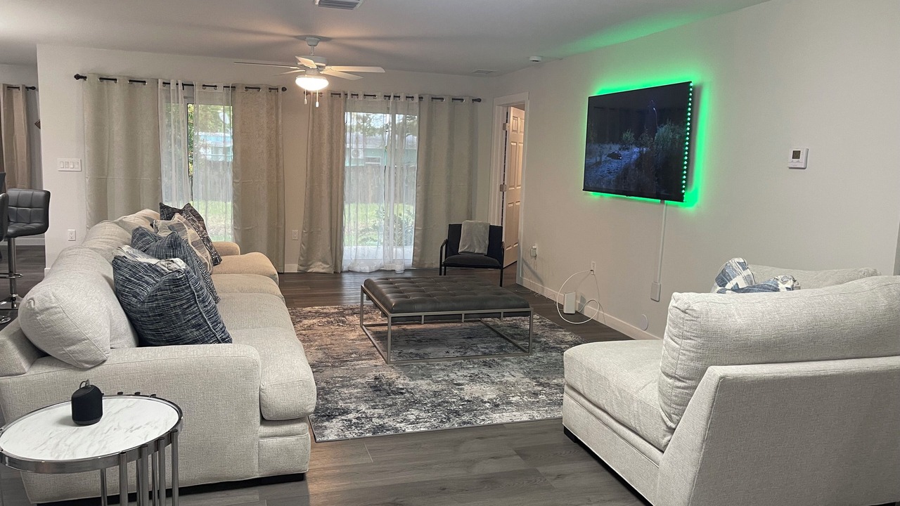Photo of Livingroom in West Little River
