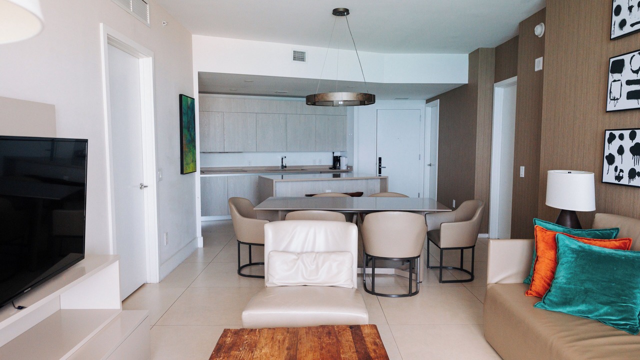 Photo of Livingroom in Hollywood South Central Beach