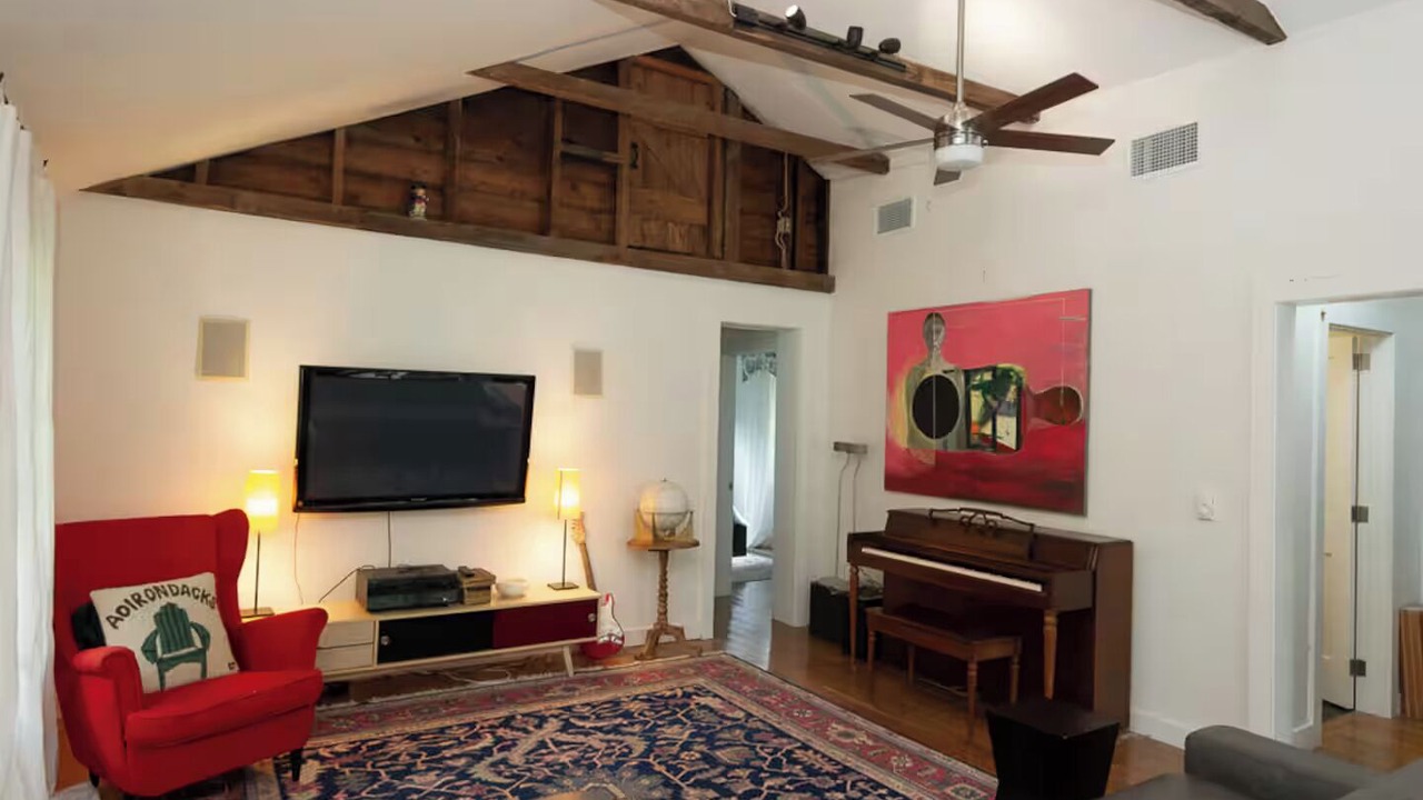 Photo of Livingroom in Lake Hill