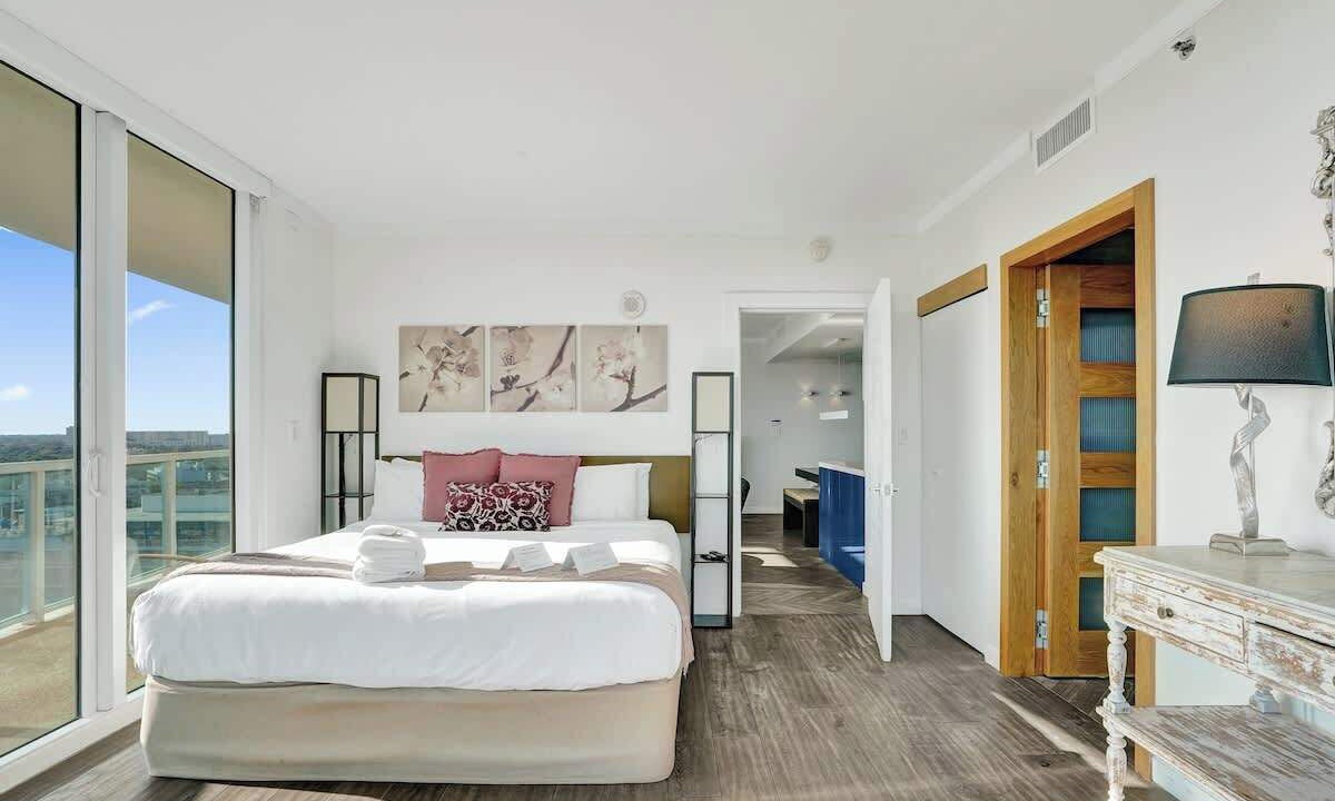 Photo of Bedroom in Coconut Grove