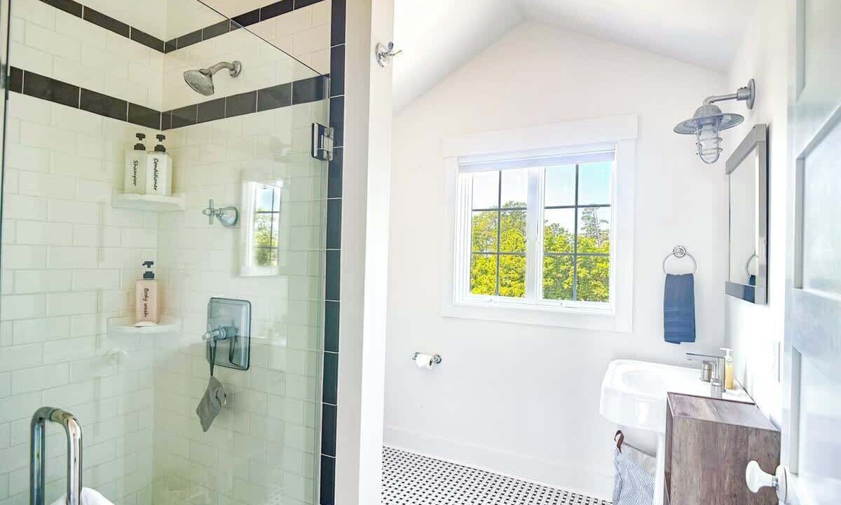 Photo of Bathroom in Point Lookout