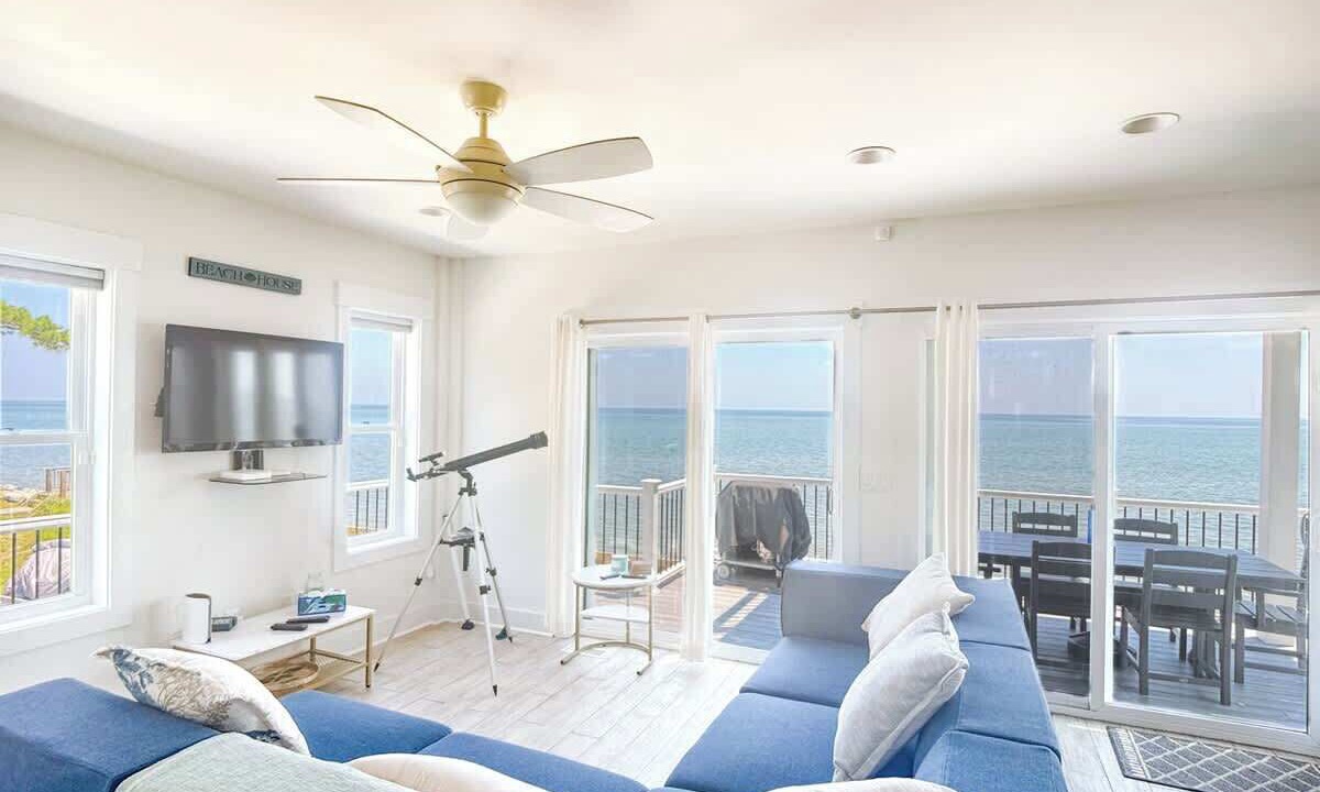Photo of Livingroom in Point Lookout