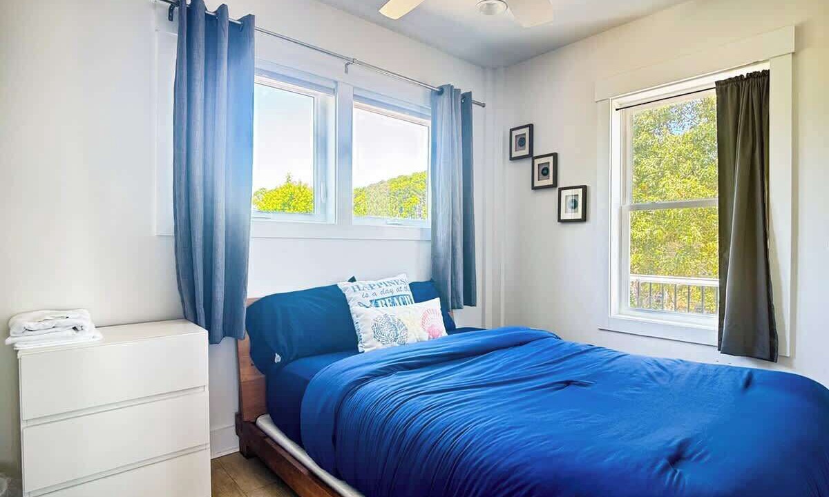 Photo of Bedroom in Point Lookout