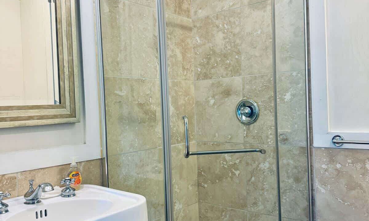 Photo of Bathroom in Point Lookout