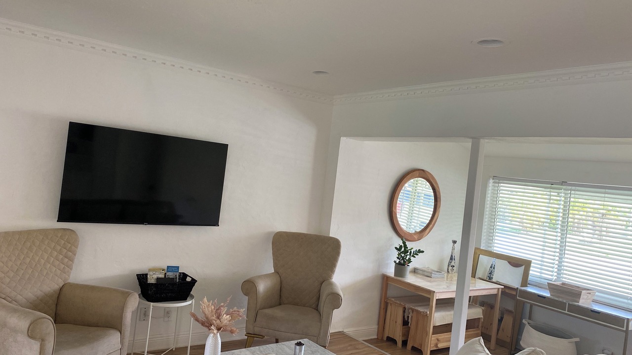 Photo of Livingroom in South Lake