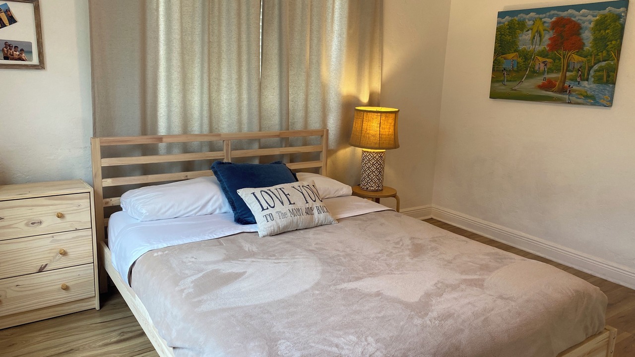 Photo of Bedroom in South Lake