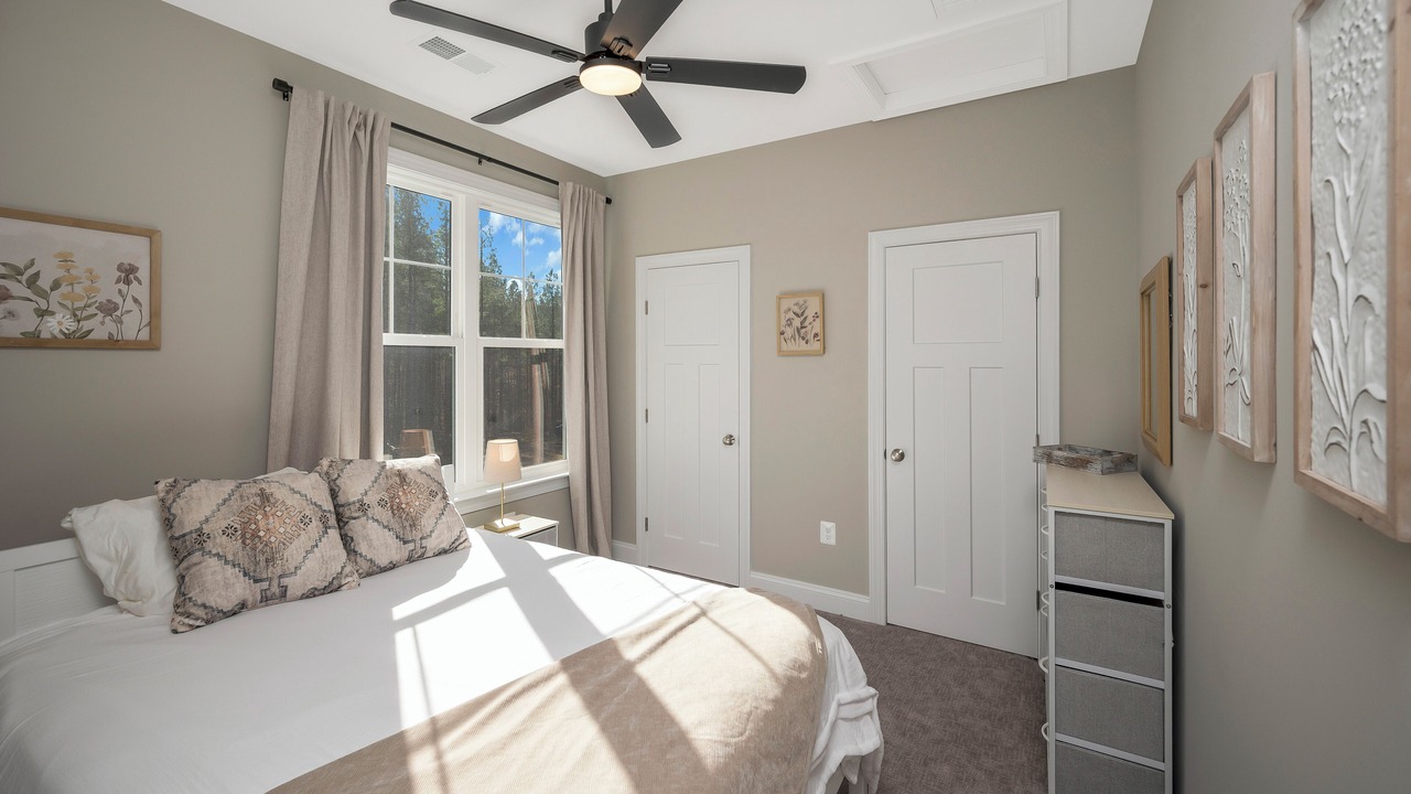 Photo of Bedroom in Ruby