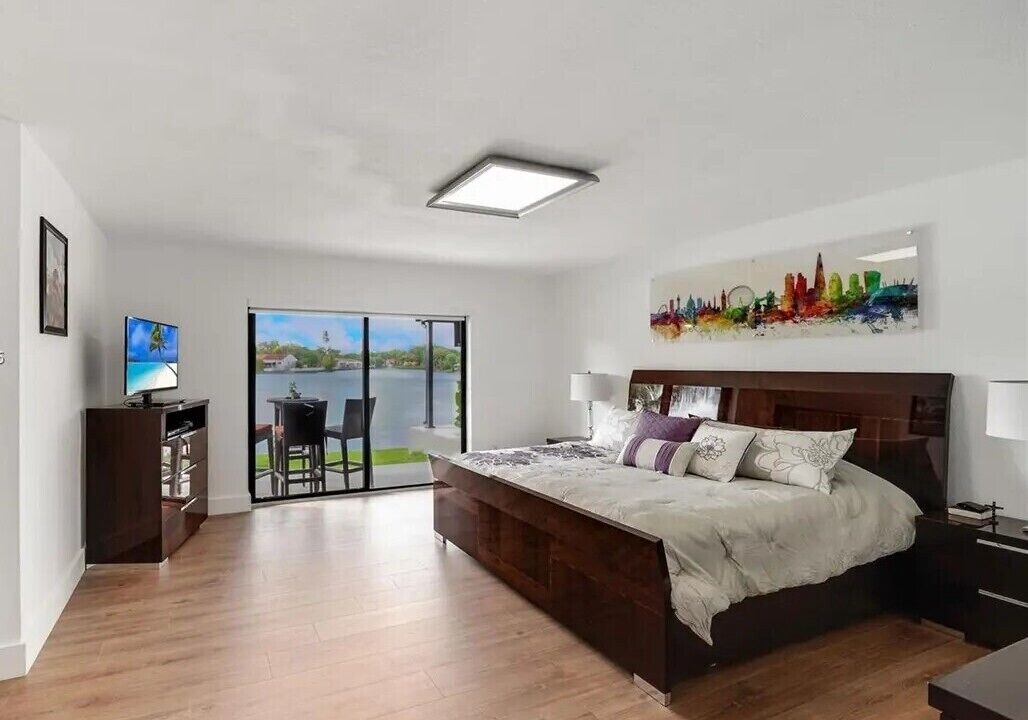 Photo of Bedroom in Miami Lakes