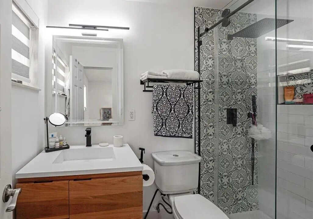 Photo of Bathroom in Miami Lakes