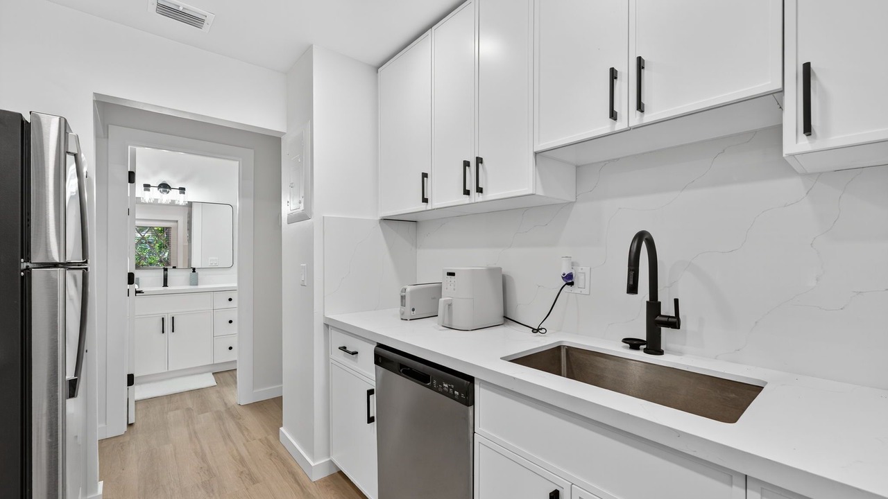 Photo of Kitchen in Tropic Isle