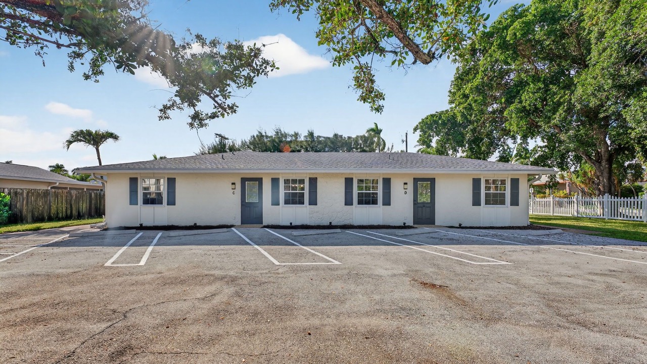 Photo of Outdoor in Tropic Isle