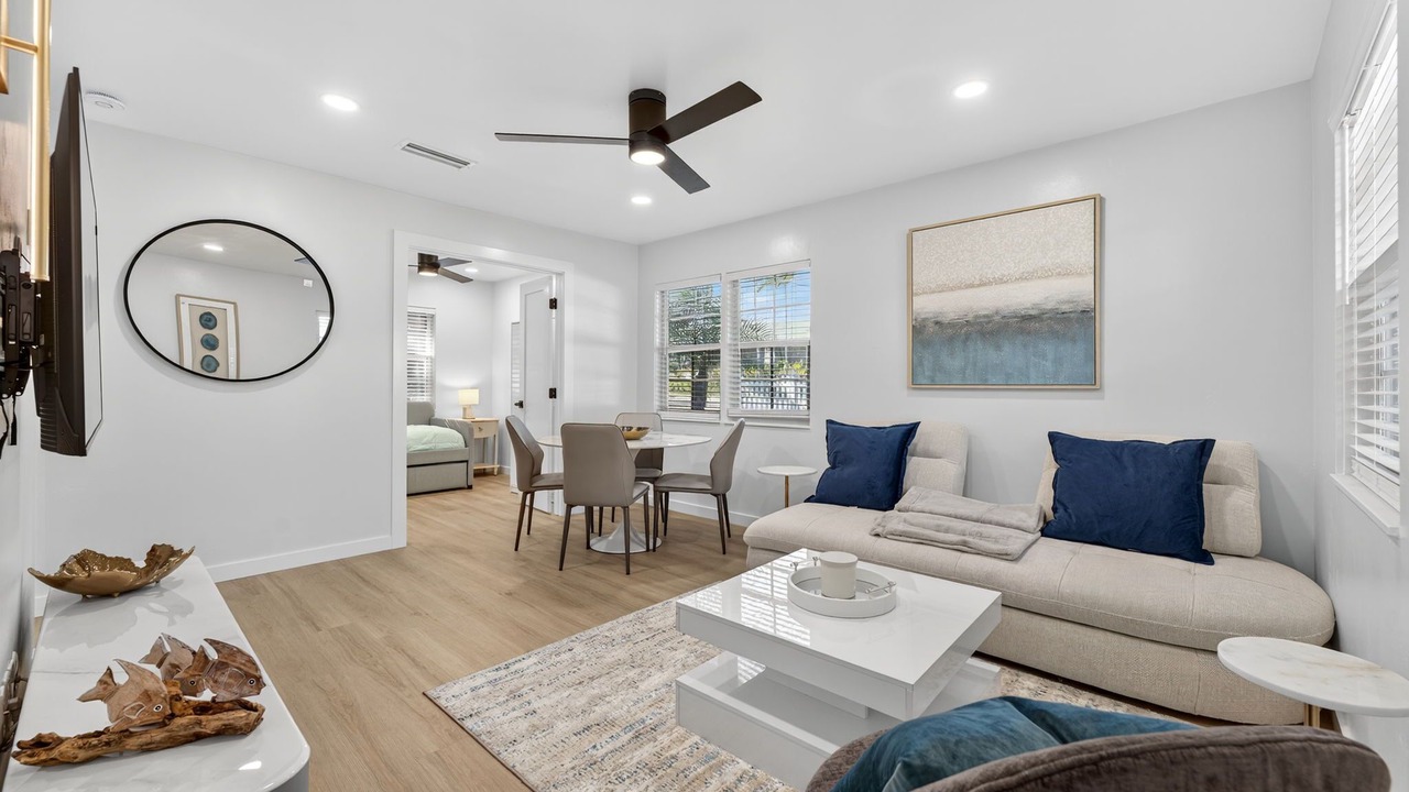 Photo of Livingroom in Tropic Isle