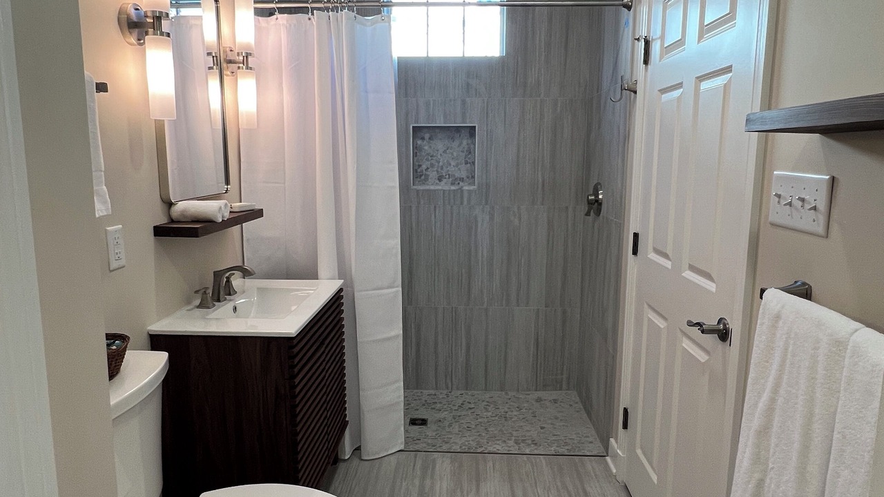 Photo of Bathroom in Laburnum Park
