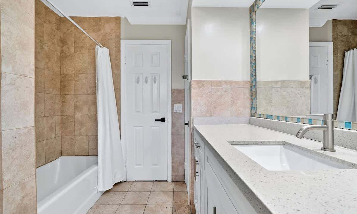 Photo of Bathroom in Ojus