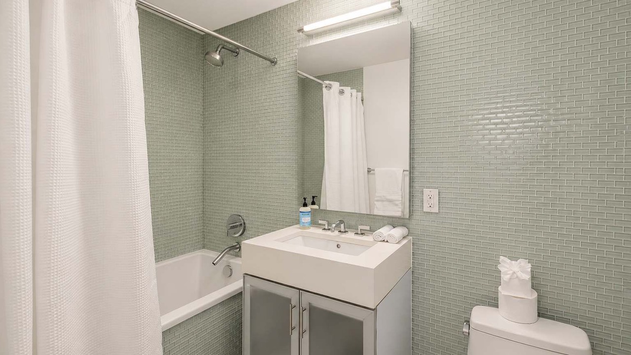 Photo of Bathroom in Central Park South