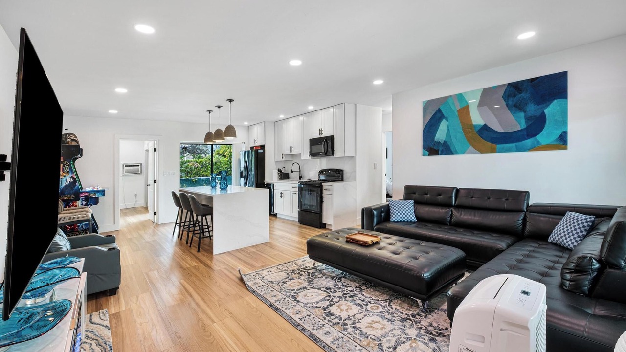 Photo of Livingroom in Imperial Point