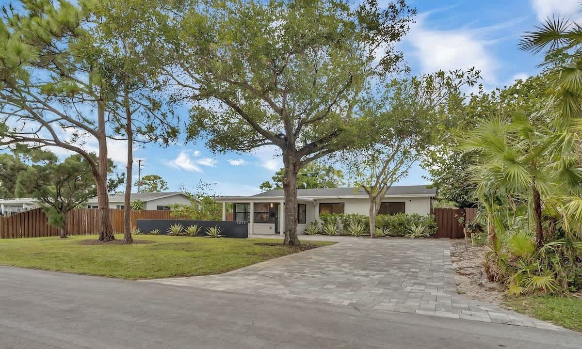 Photo of Outdoor in Coral Shores