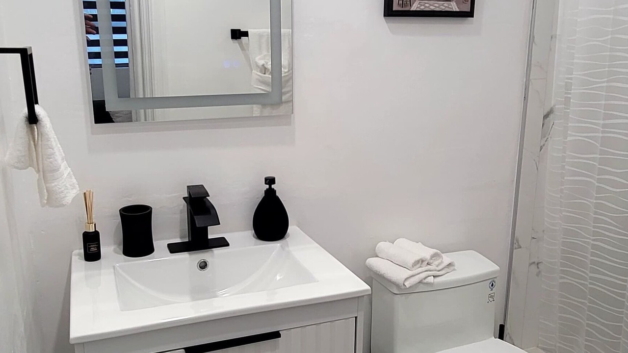 Photo of Bathroom in Driftwood