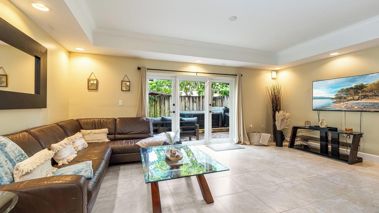 Photo of Bedroom in River Oaks