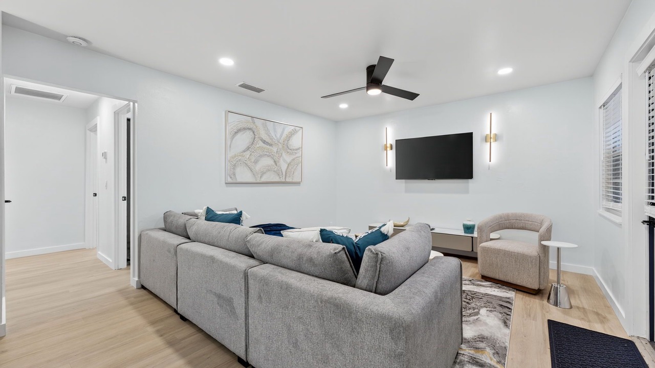 Photo of Livingroom in Tropic Isle