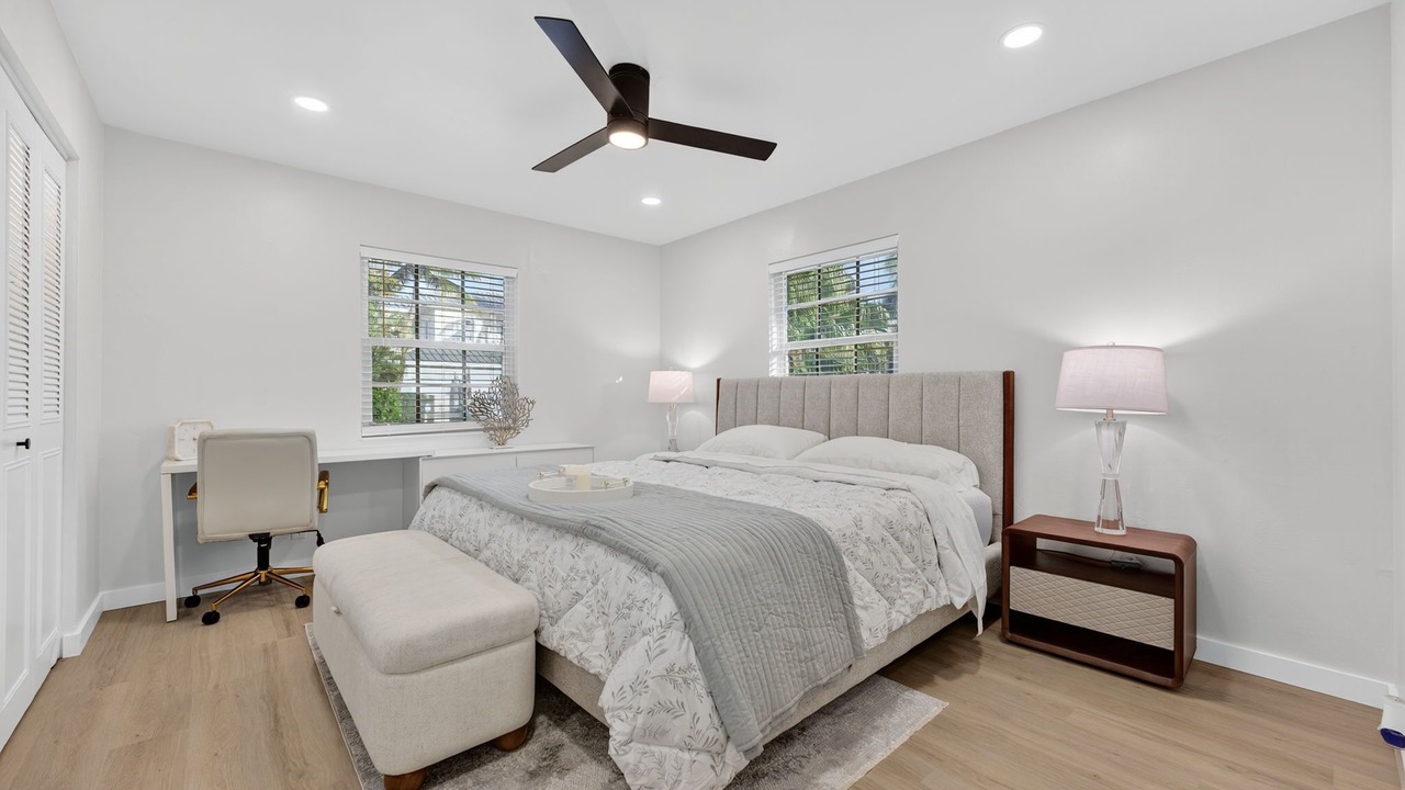 Photo of Bedroom in Tropic Isle