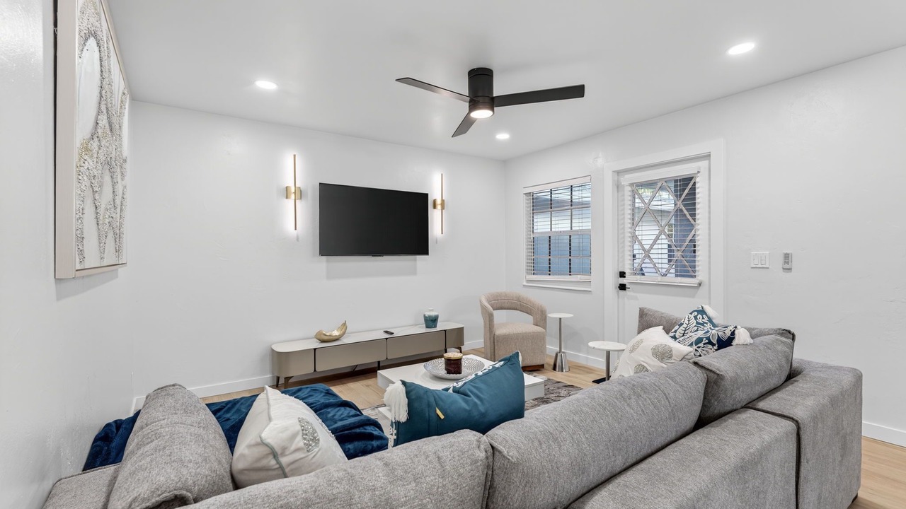 Photo of Livingroom in Tropic Isle