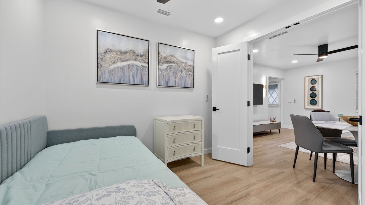 Photo of Bedroom in Tropic Isle