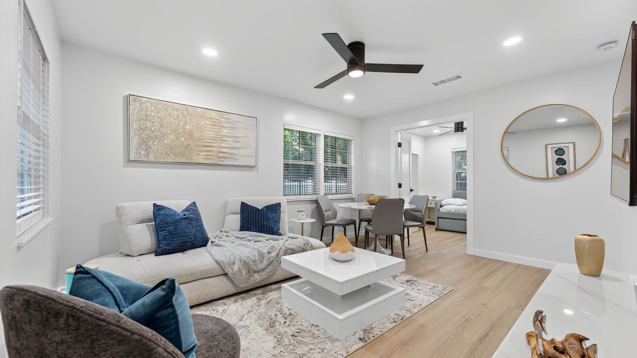 Photo of Livingroom in Tropic Isle