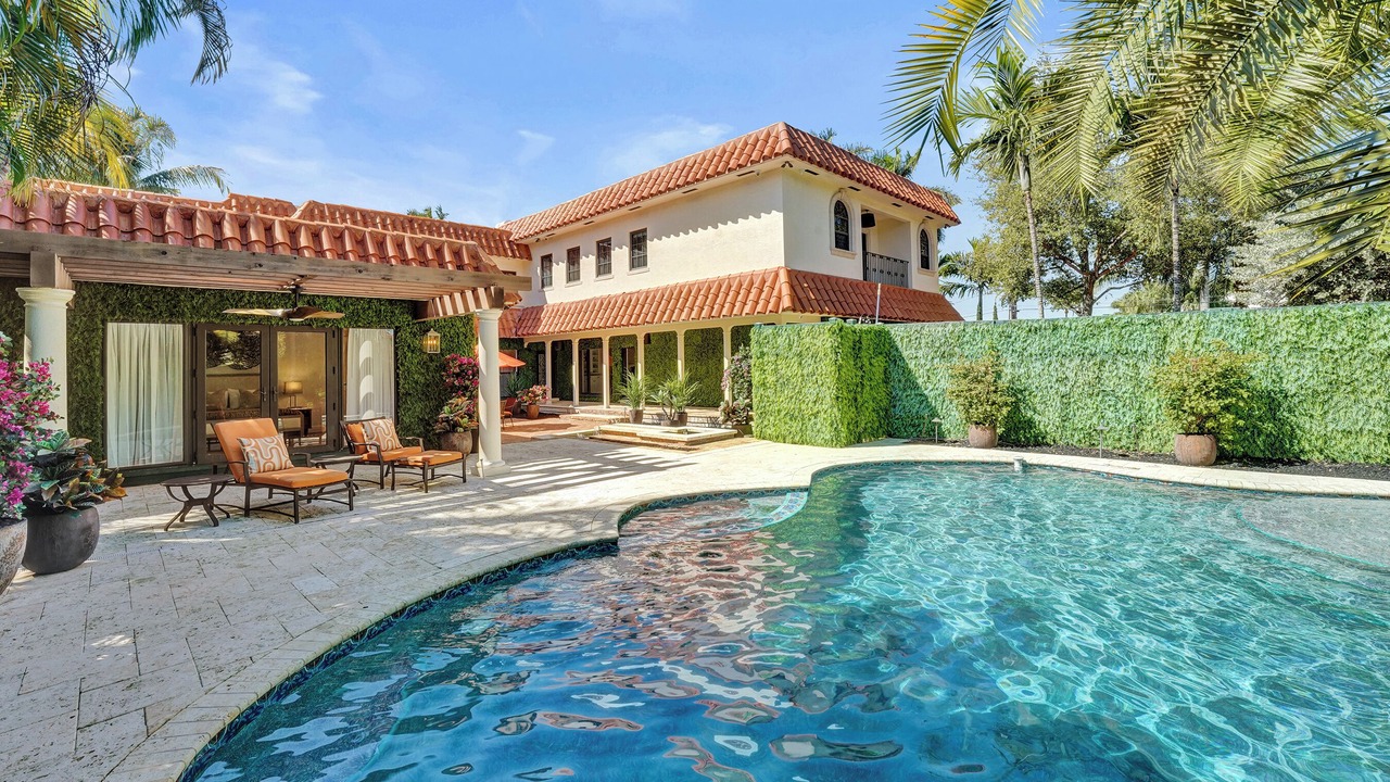 Photo of Outdoor in Dolphin Isles