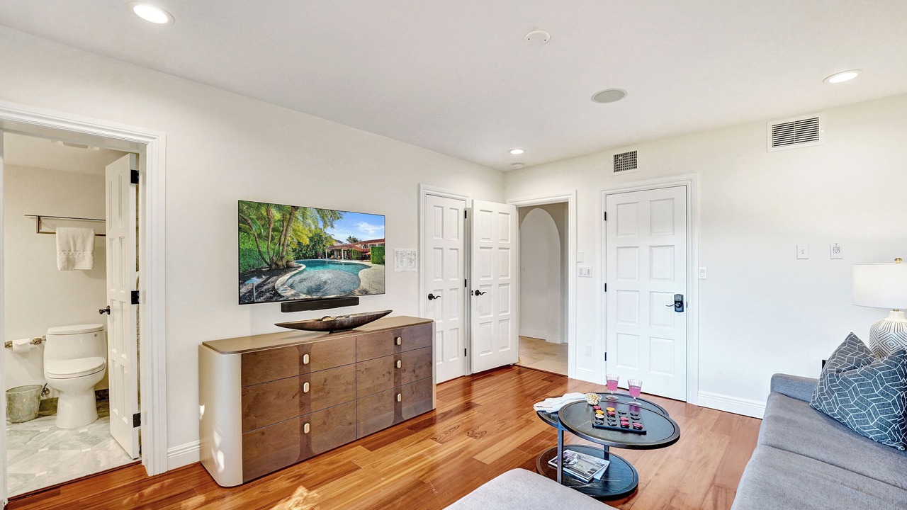 Photo of Livingroom in Dolphin Isles
